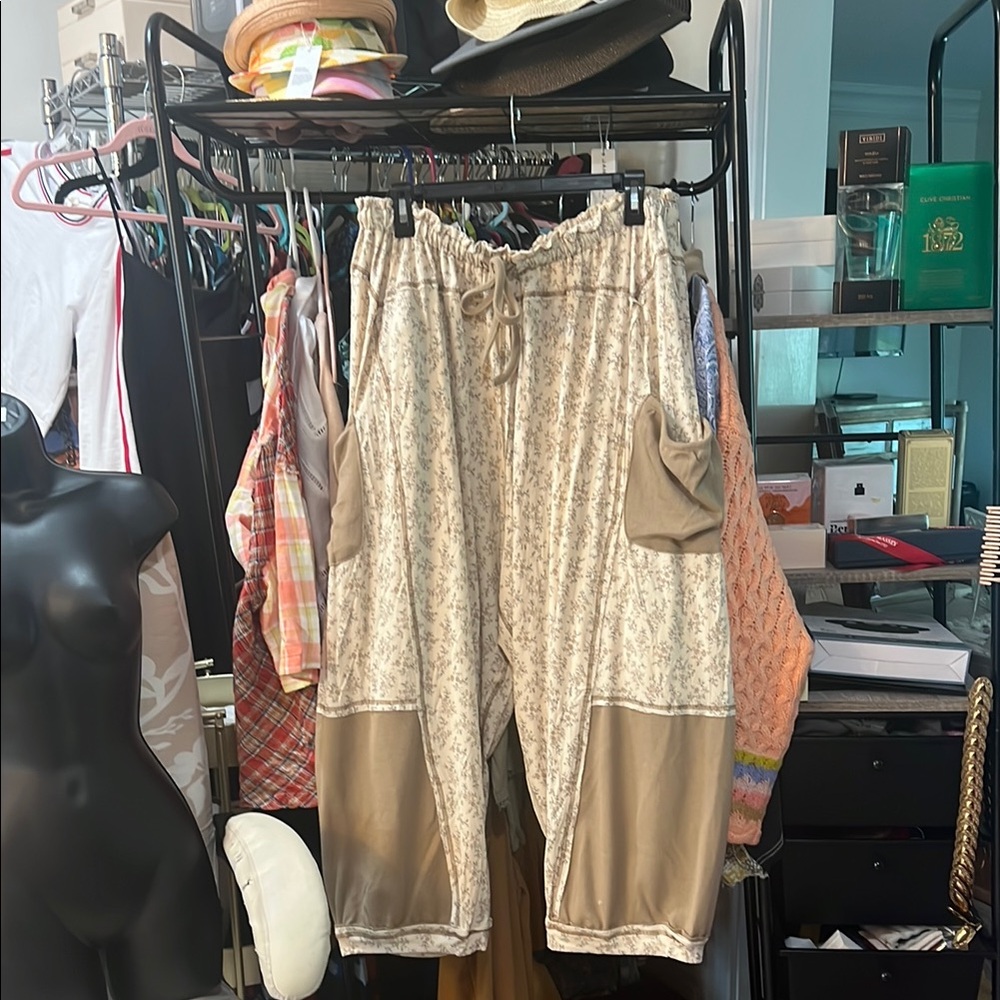 POL Floral Cream and Tan Joggers